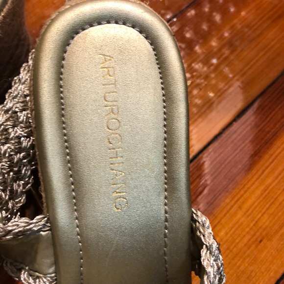 Sandals - Picture 2 of 5